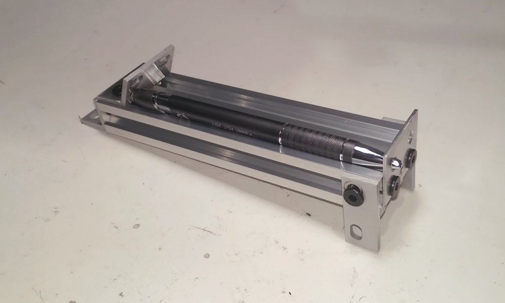 Photo of the pen holder assembly